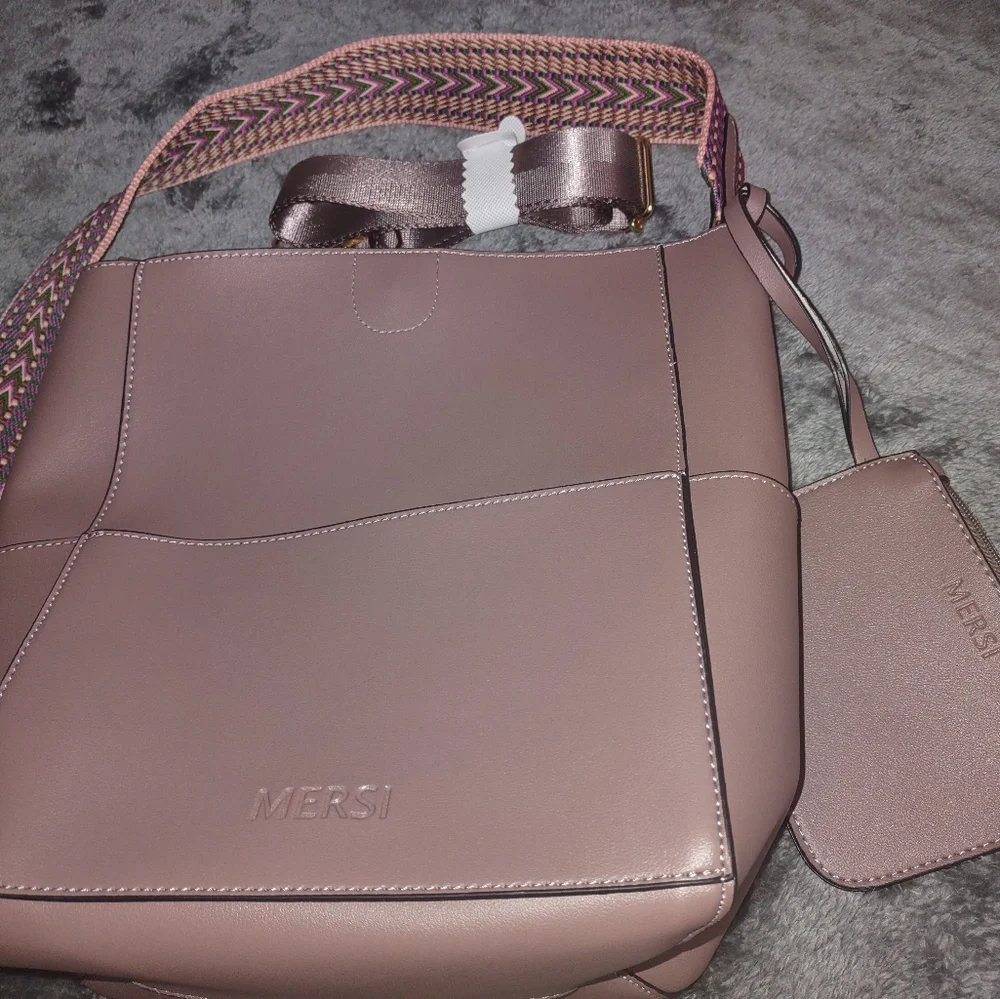Mersi Vegan leather bucket bag with coin purse